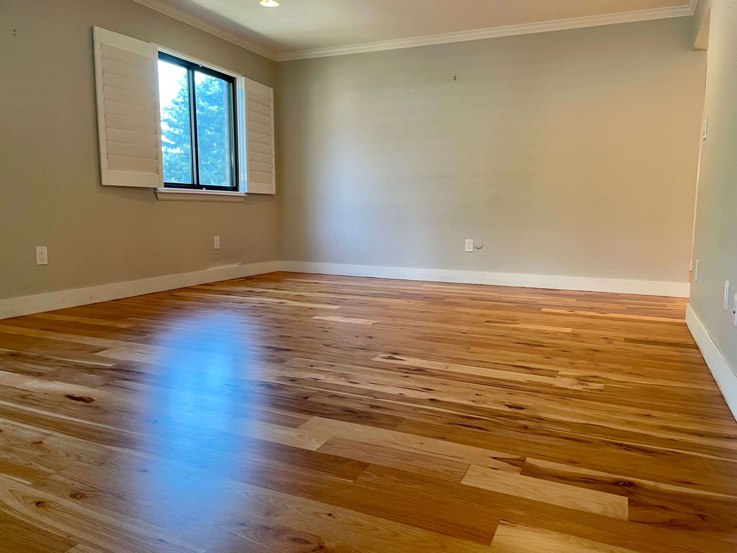 golden-hardwood-flooring-residential